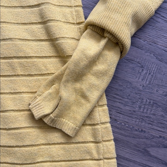 Lululemon | Lightning Bold 1/2 Zip in Heathered Soleil / Vapor Yellow Sz Small - Picture 5 of 15